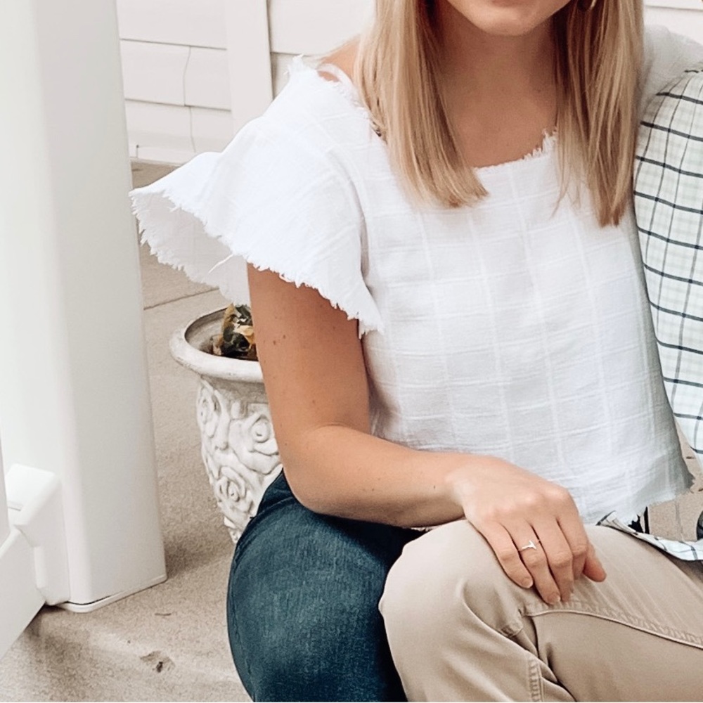 White V back crop top